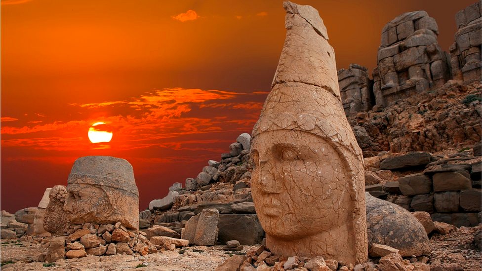 The Crowned God at Sundown